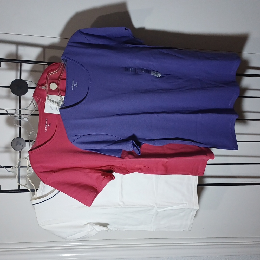 New Lot of 3 short-sleeved tops with tags